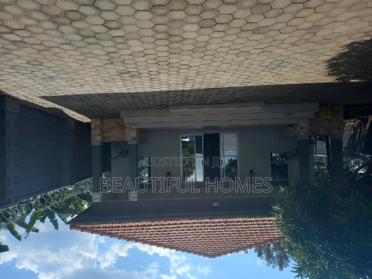 Furnished 4bdrm House in Kira for sale