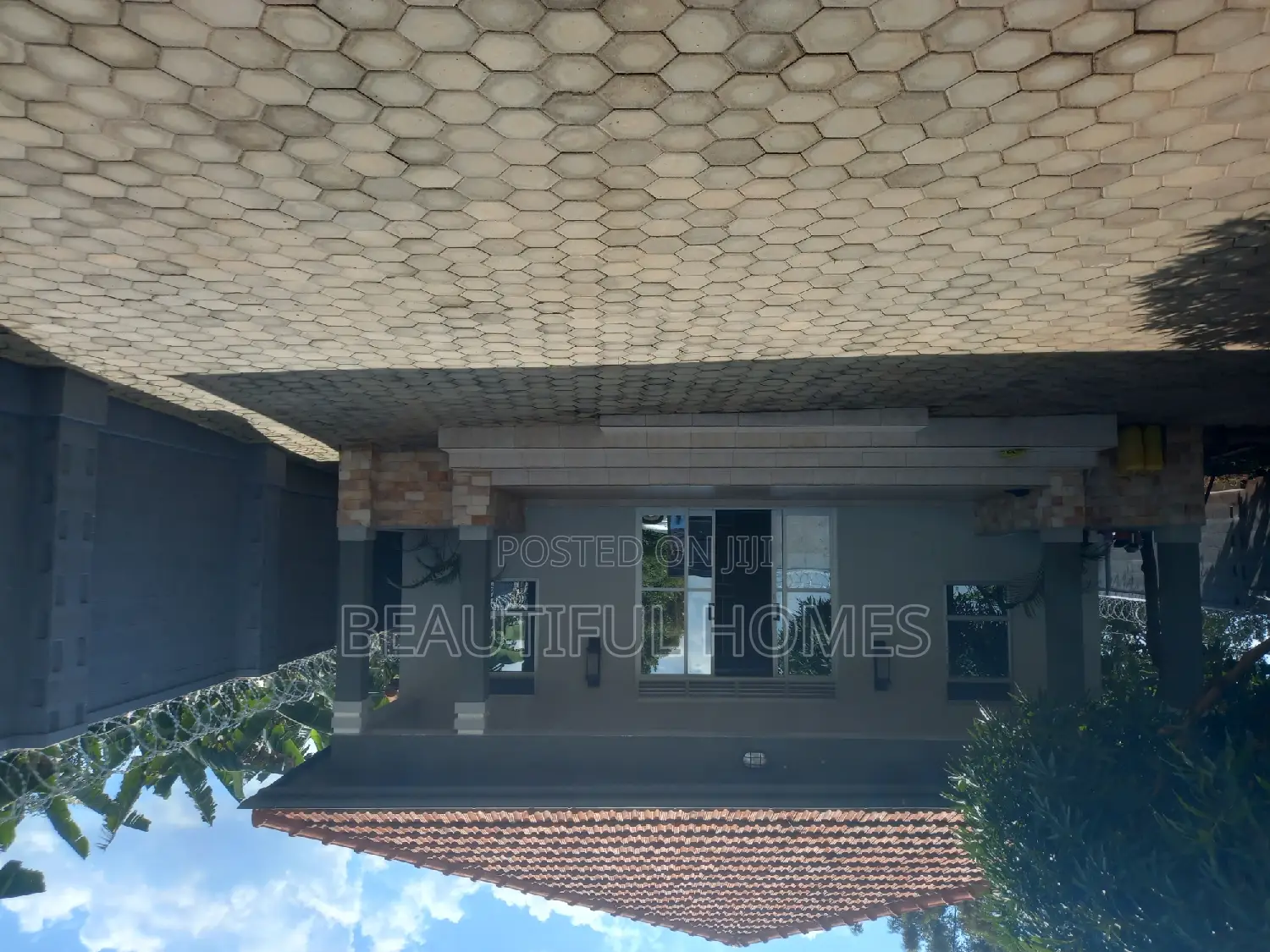 Furnished 4bdrm Bungalow in Kira for sale