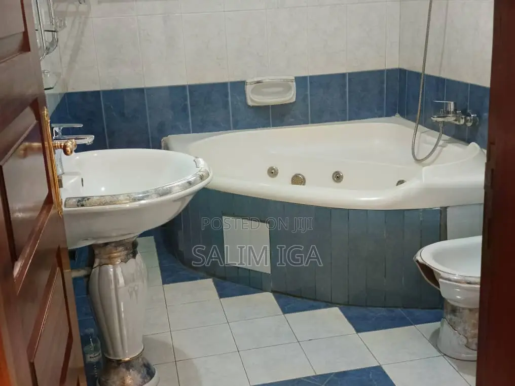 5bdrm Duplex in Kololo Property, Central Division for rent