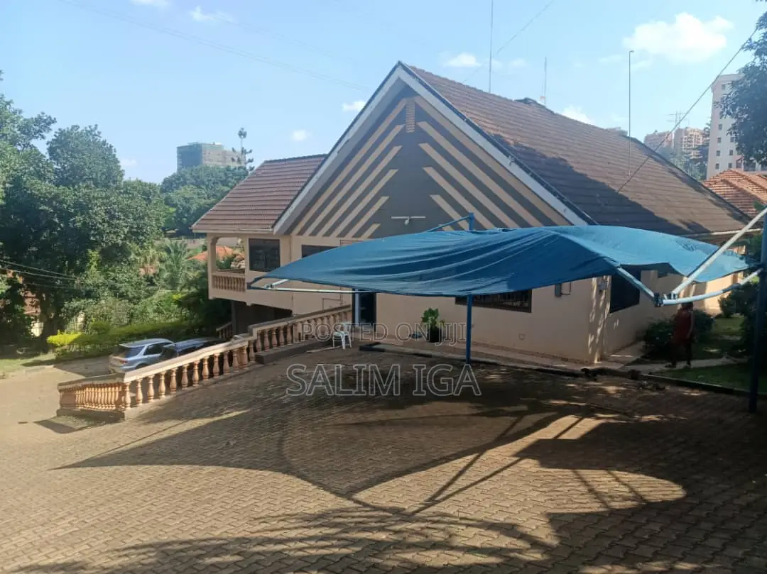 5bdrm Duplex in Kololo Property, Central Division for rent