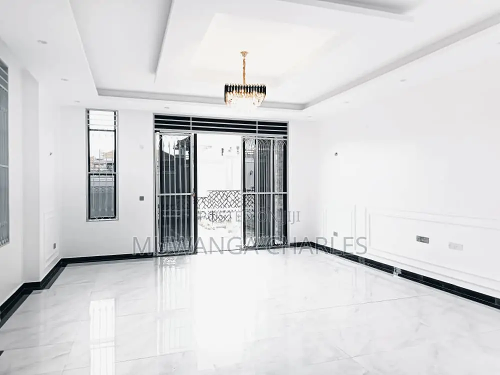6bdrm Duplex in Fs Properties Ltd, Kira for sale