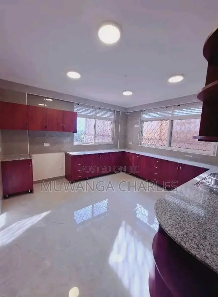 3bdrm Condo in Fs Properties Ltd, Nakawa for sale