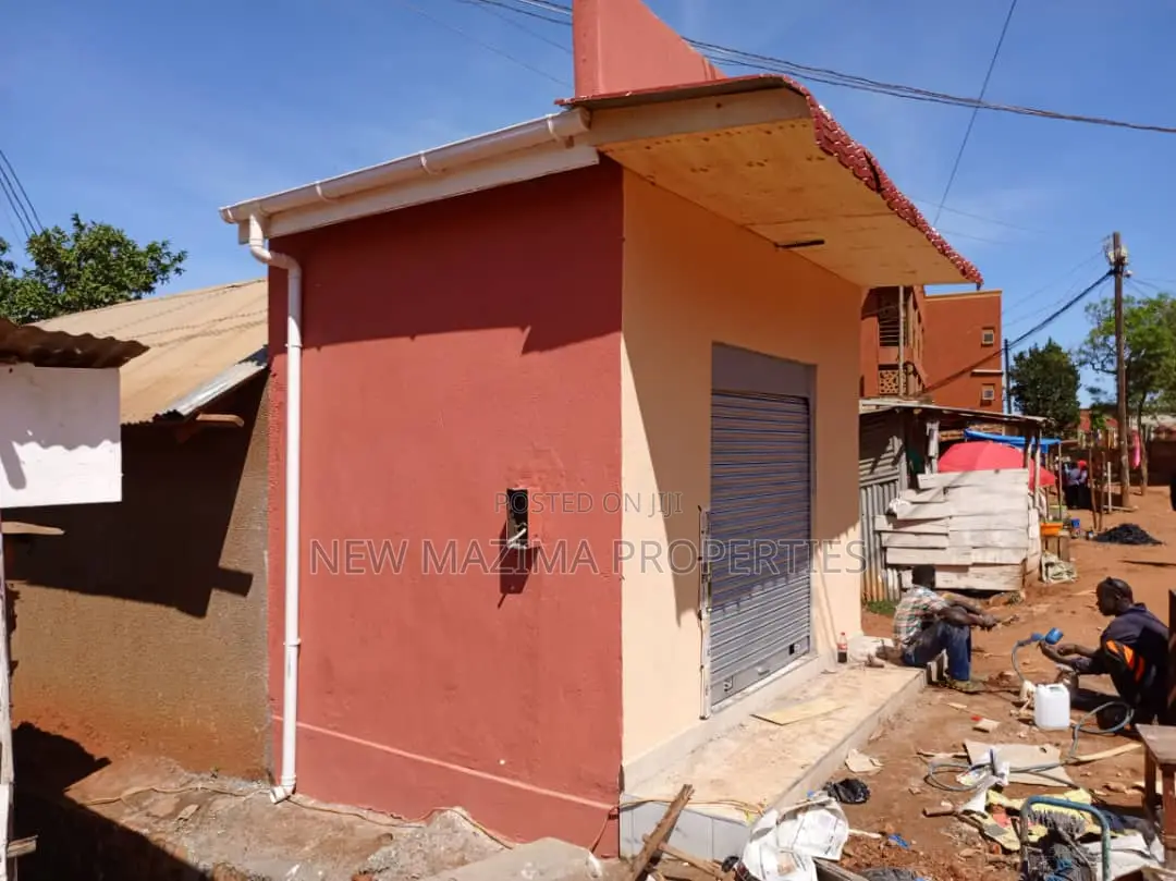 Verybusy One Commercial Single Shop Onforcedsale in Makindye