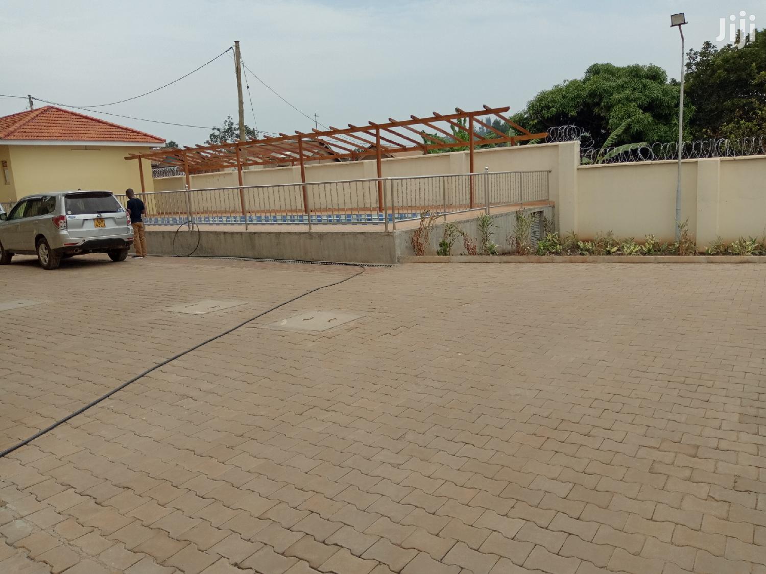 Bukoto New Condominiums With Swimming Pool ,Big Gardens on Sell