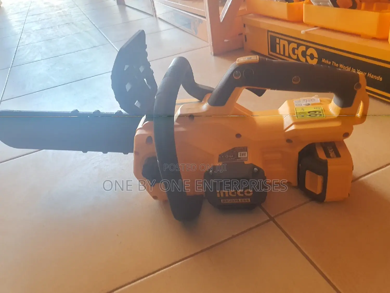 Ingco Cordless Chain Saw 20V With Charger and Battery