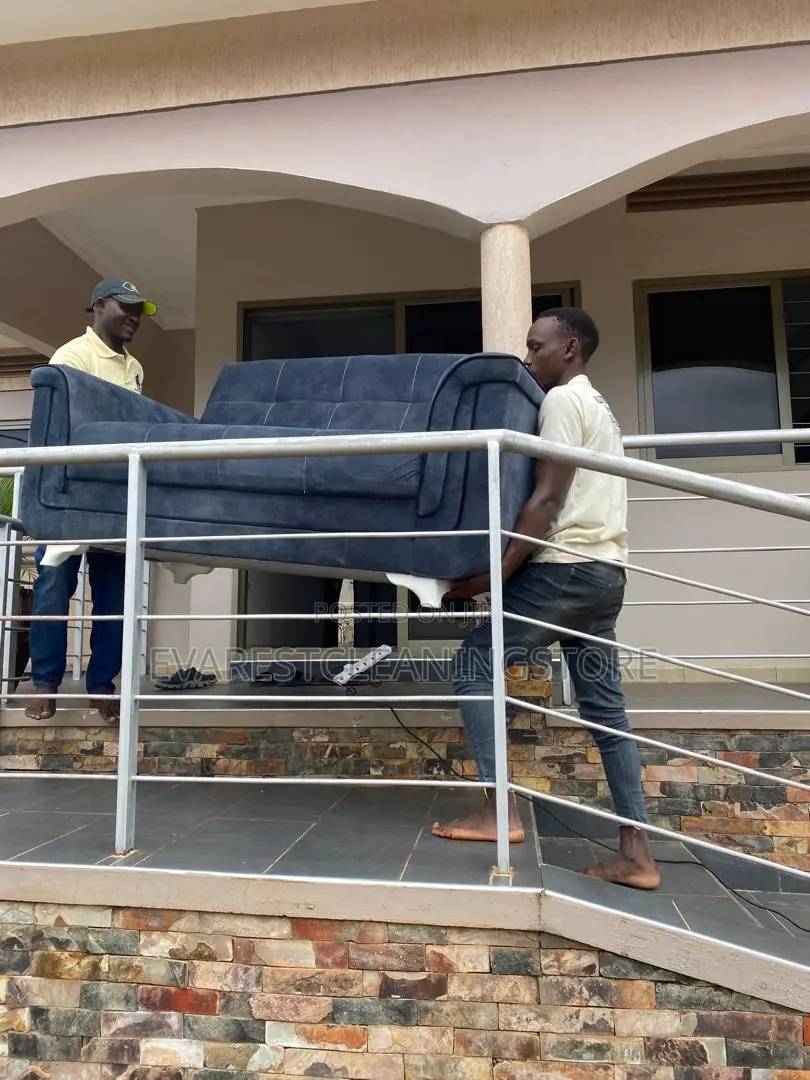 Detailed Cleaning at Homes and Office