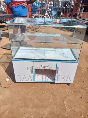 Counter Display/White Colour/3ft Distance