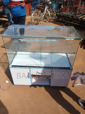 Counter Display/White Colour/3ft Distance