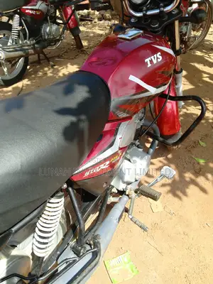 TVS HLX 125 2021 Red