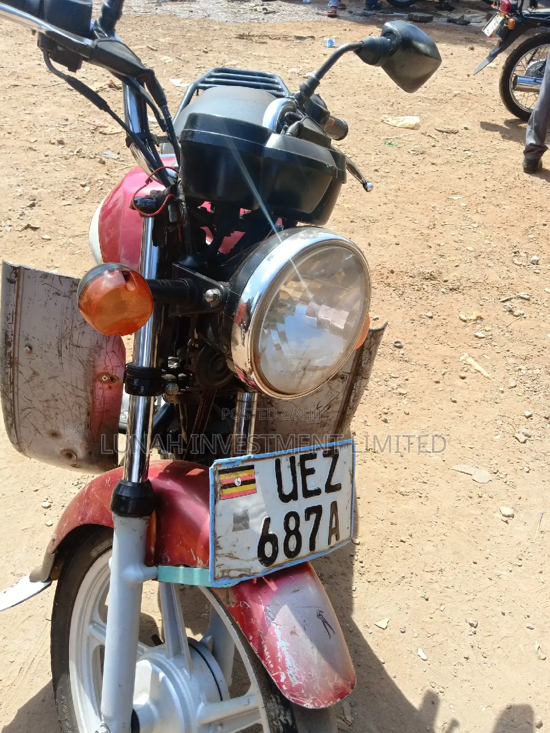 TVS HLX 125 2021 Red