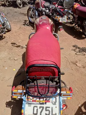 Bajaj Boxer 100 2023 Red