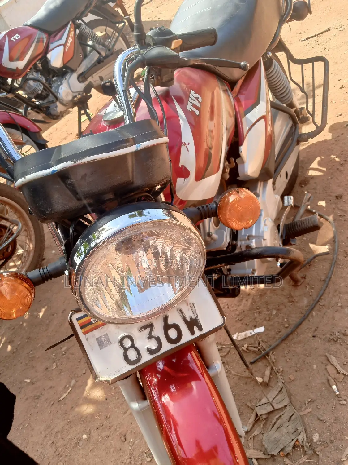 TVS HLX 125 2023 Red