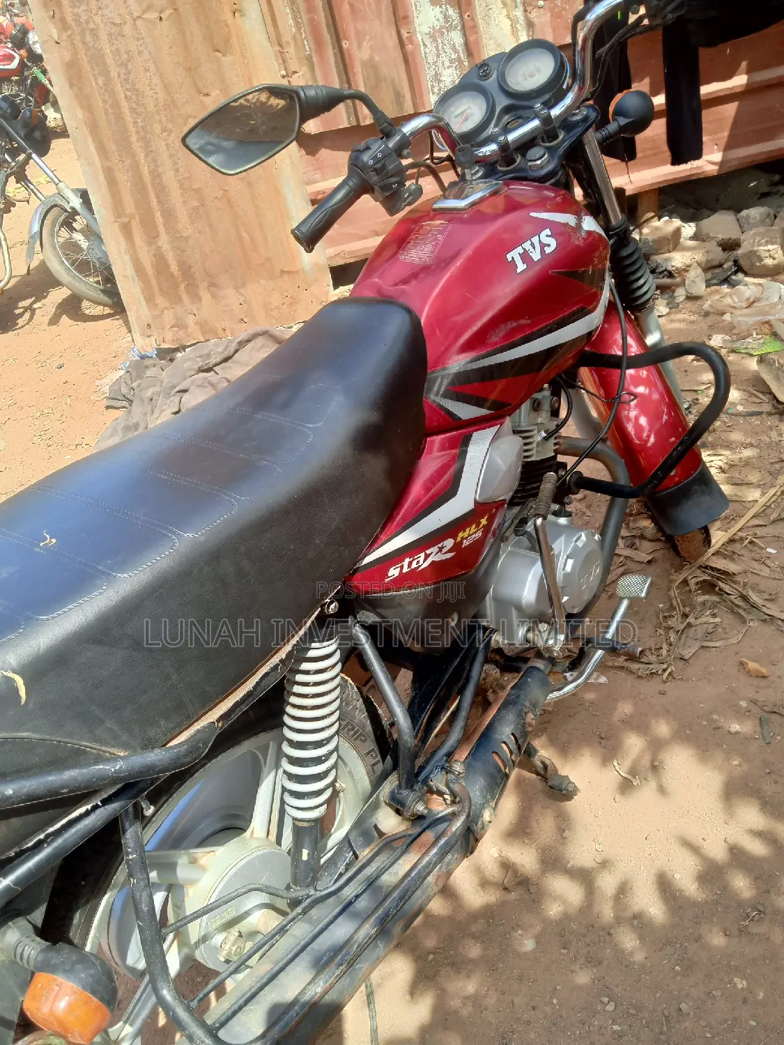 TVS HLX 125 2023 Red