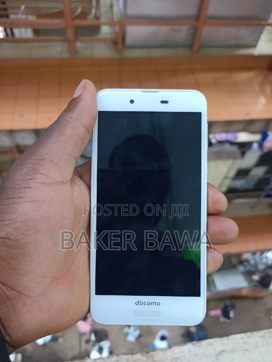 New Sharp Aquos Sense SHV40 32 GB Silver