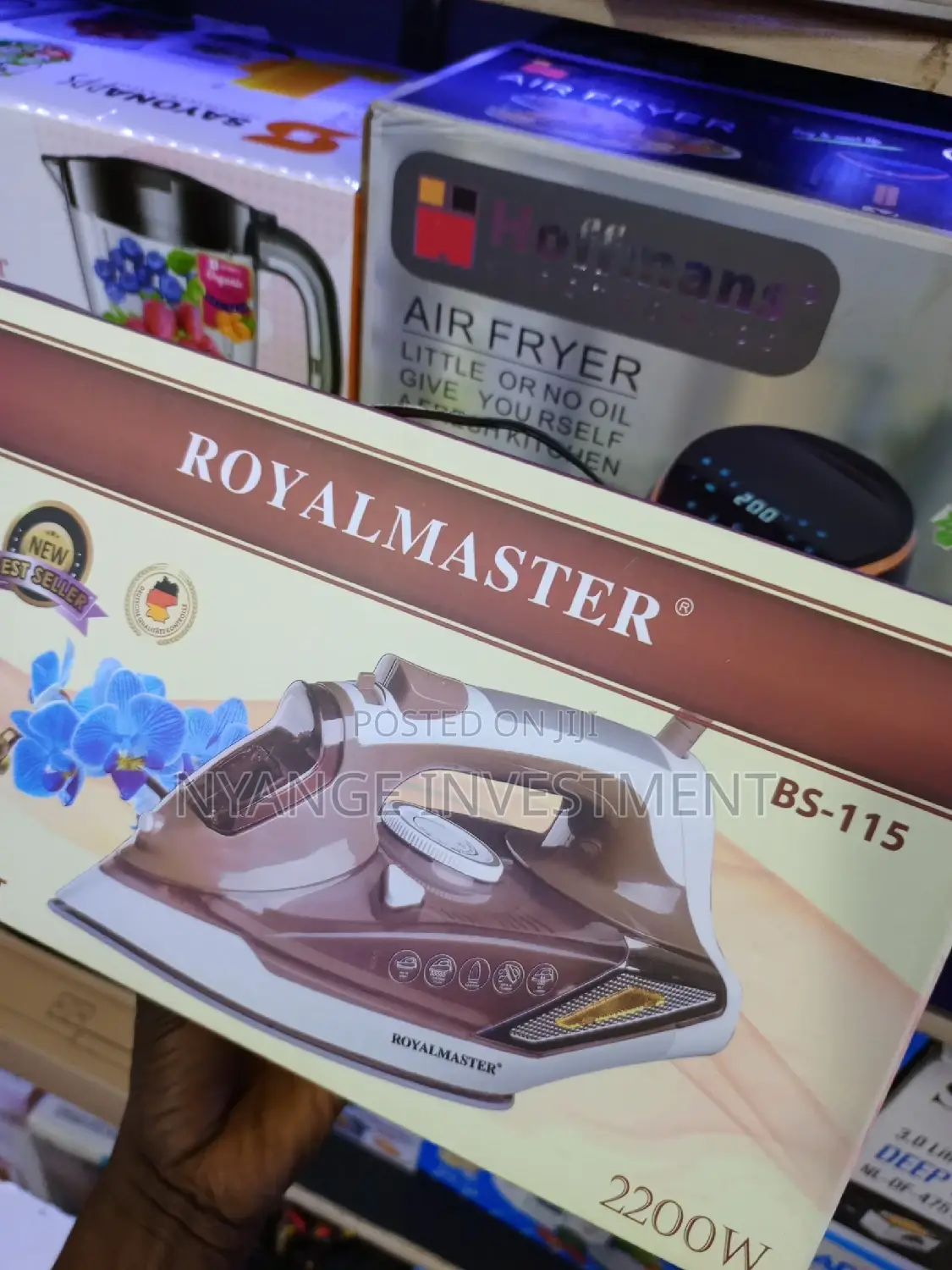 Steam Iron. Flat Iron Royal Master BS-115 Steam Iron