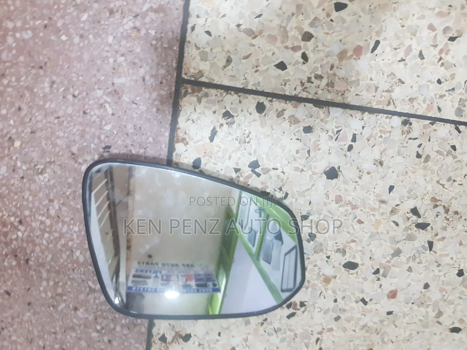 Plate Mirror for Harrier and Rav4 2014