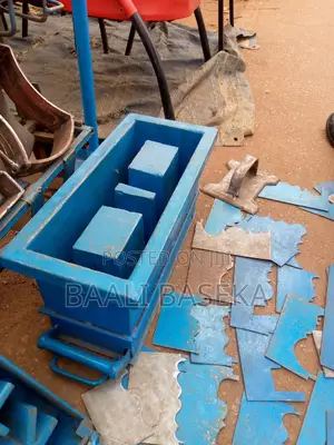 Block Moulds/99 Moulds/Strongly Fabricated