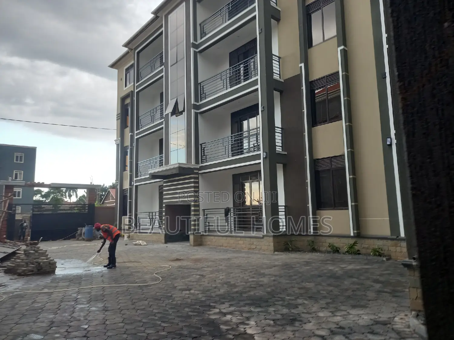 Furnished 2bdrm Block of Flats in Bukoto, Central Division for sale