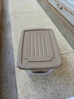 Plastic Storage Containers/Boxes
