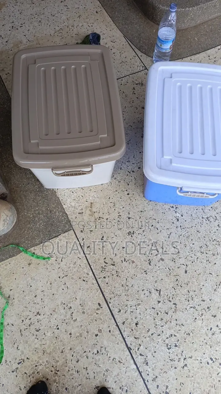 Plastic Storage Containers/Boxes