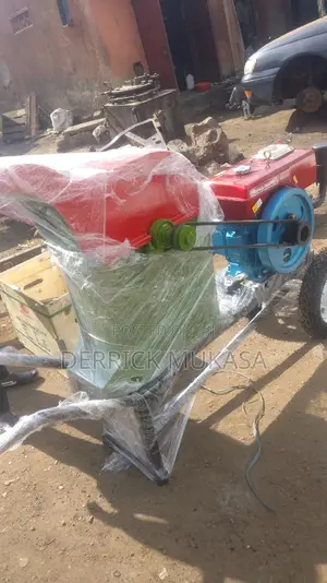 Sillage, Hay Chopping Machine