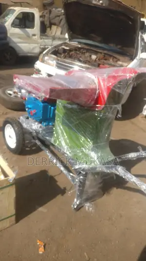 Sillage, Hay Chopping Machine