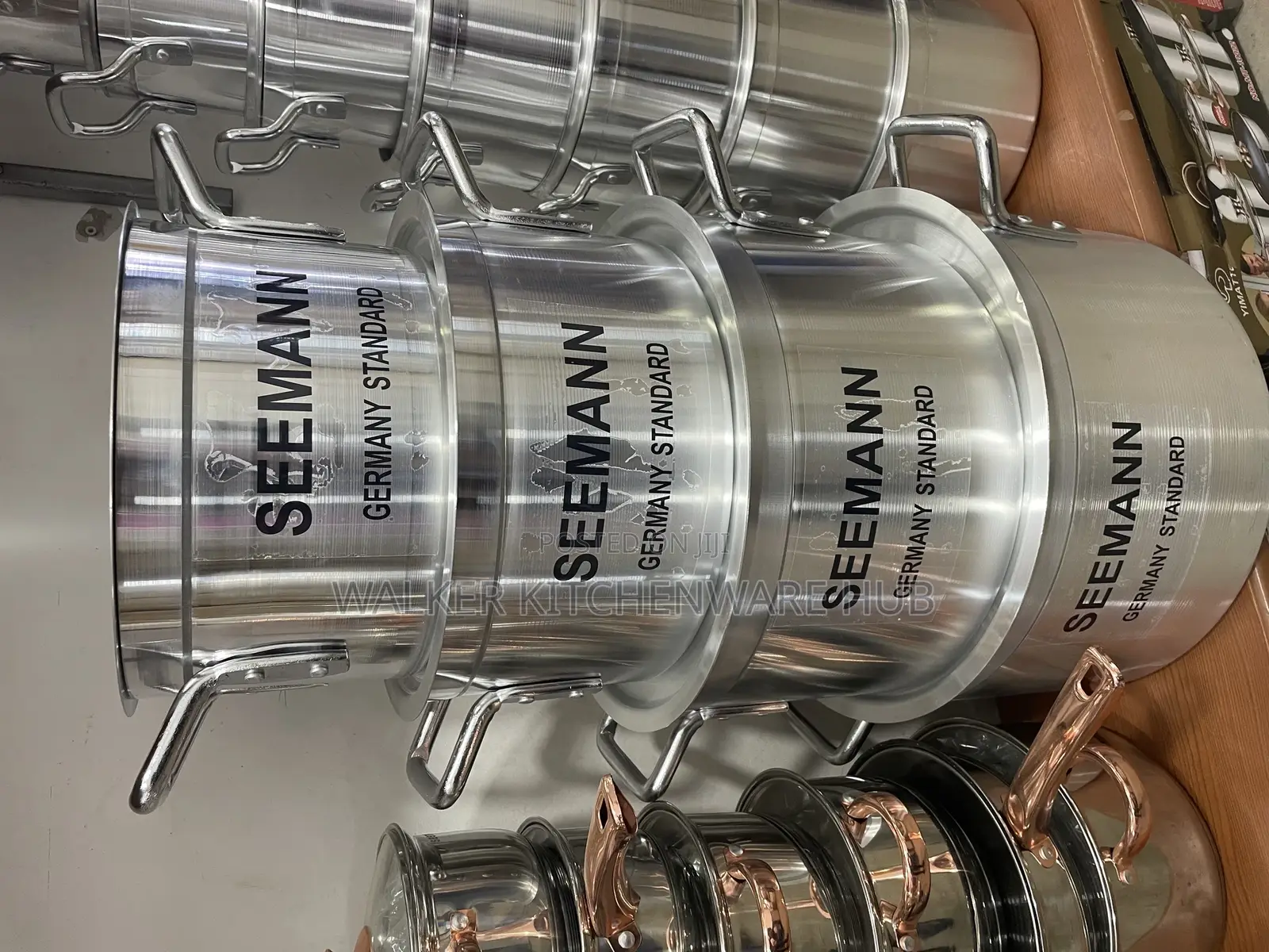 4pc Set of Aluminium Saucepans With Covers/ 10L