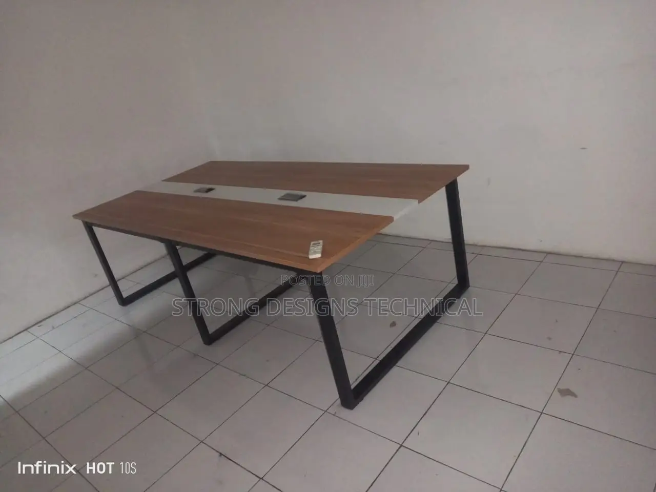 Conference/ Boardroom/ Meeting Table.