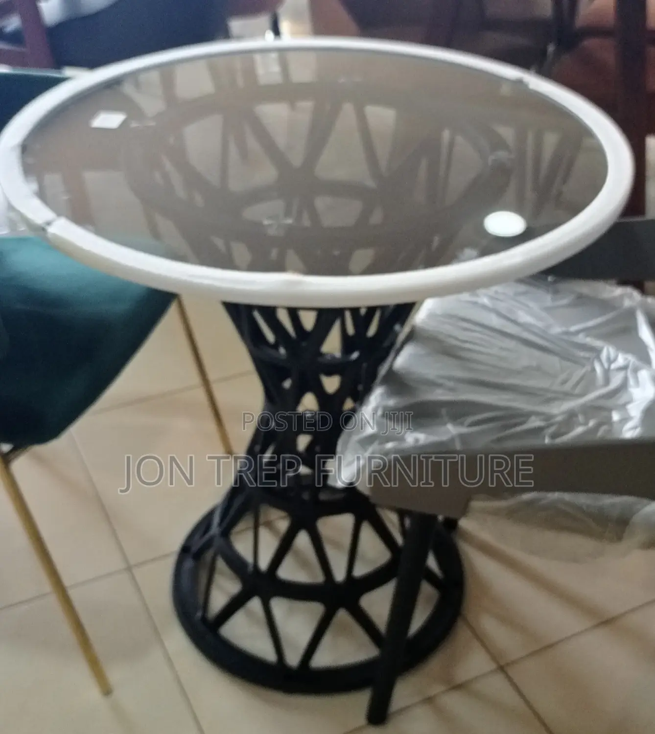Round Grass Table