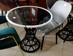 Grass Round Table