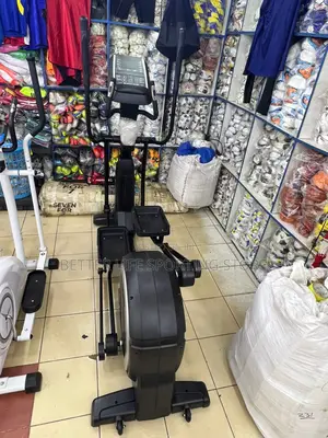 Cross Trainer Commercial