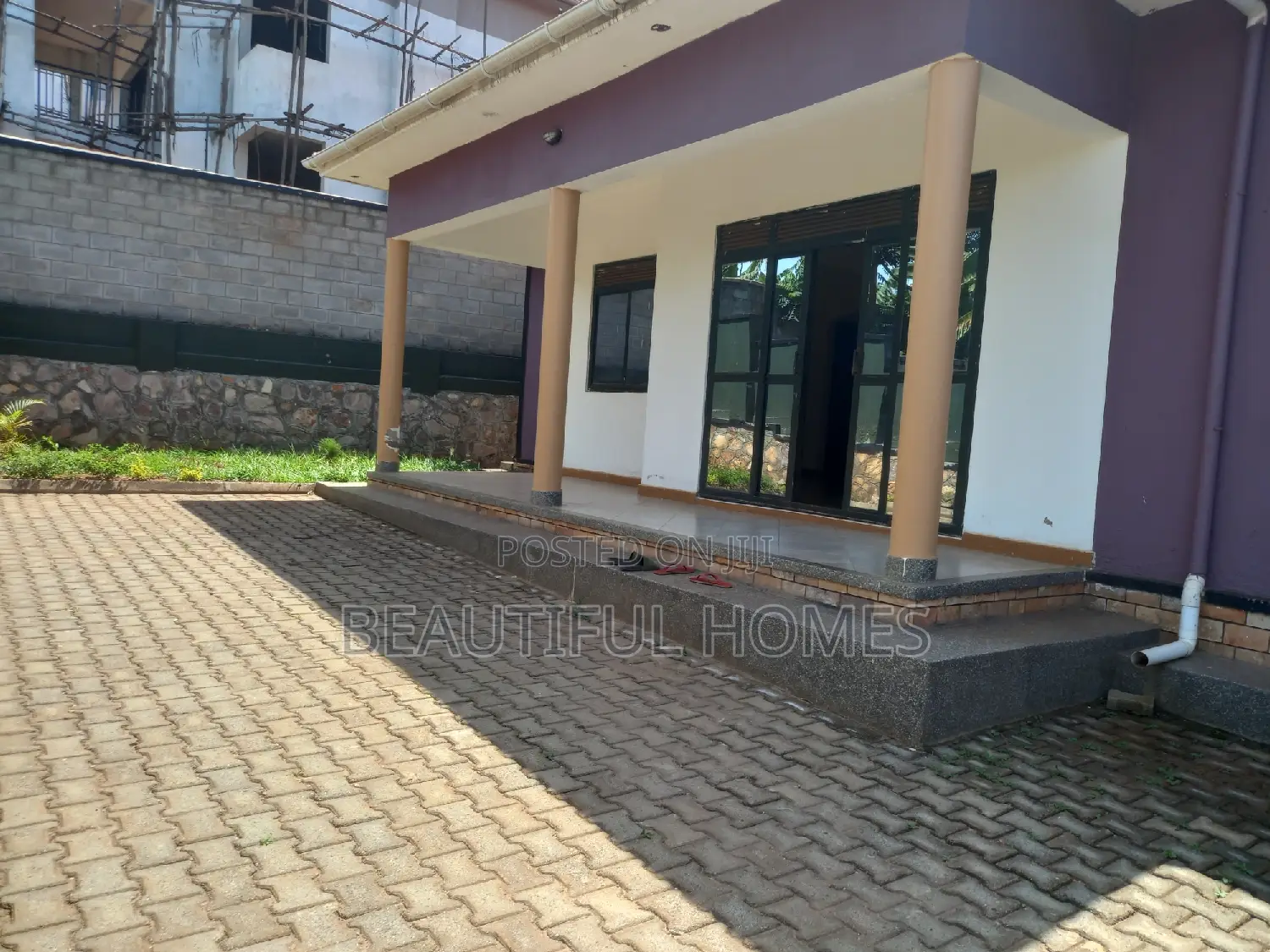 Furnished 4bdrm House in Kira for sale