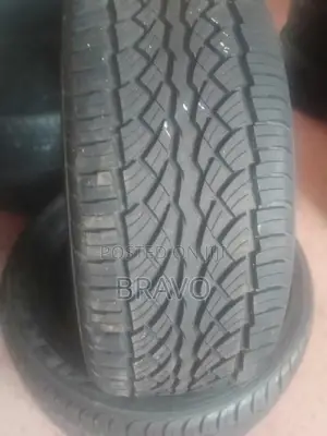 305/45r22 NEXEN Good Condition.