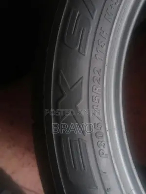305/45r22 NEXEN Good Condition.