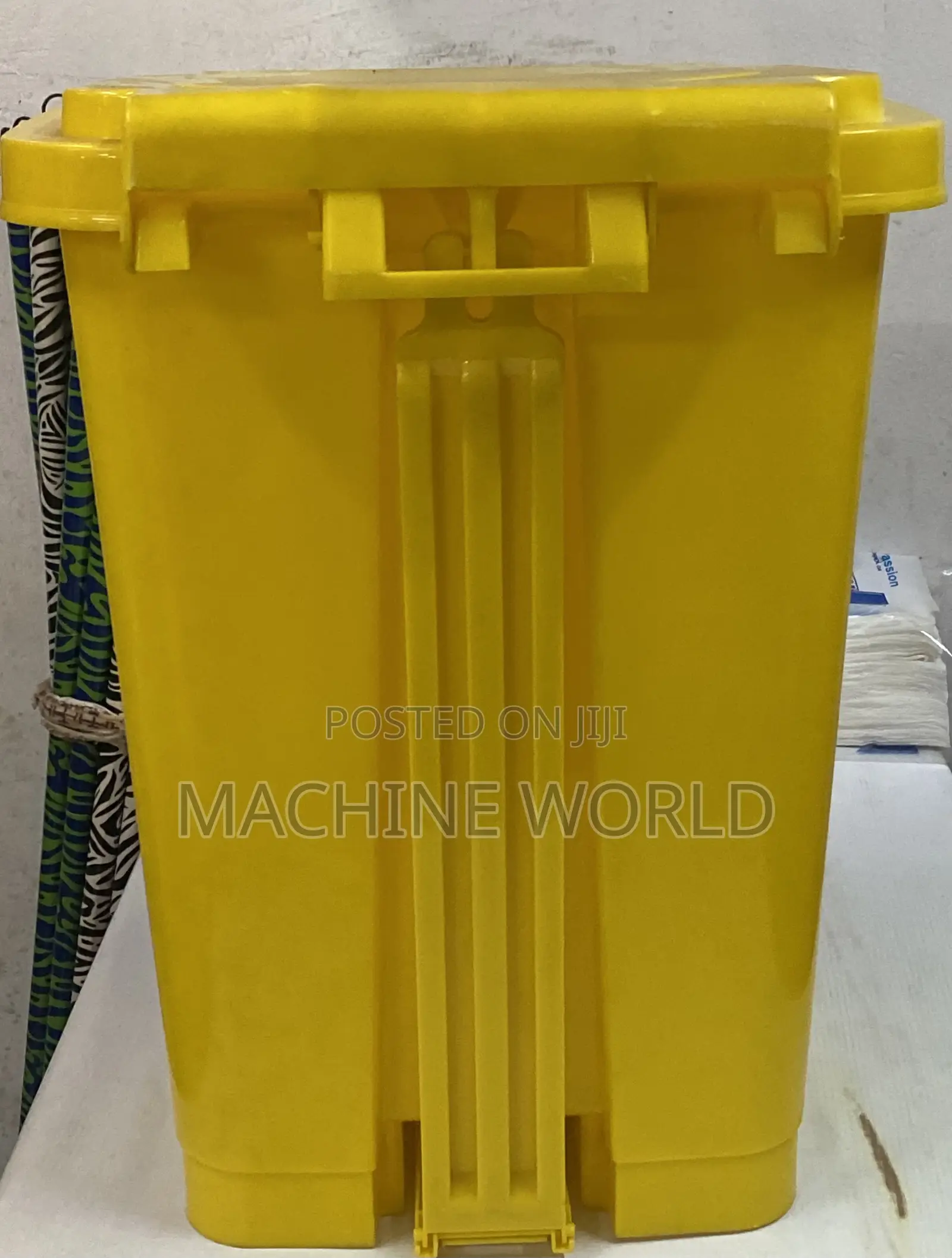 Dust Bins (Step On)