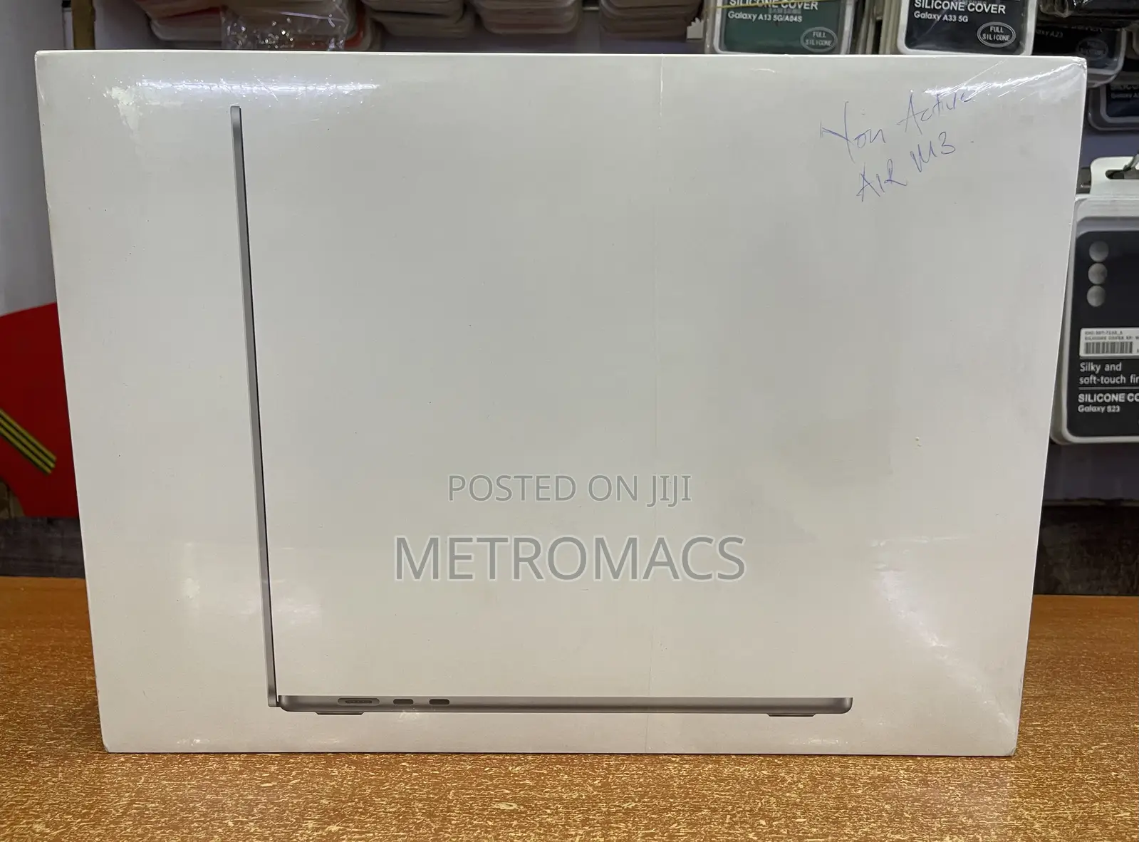 New Laptop Apple MacBook Air 2024 M3 15-Inch 8GB Apple M3 SSD 256GB