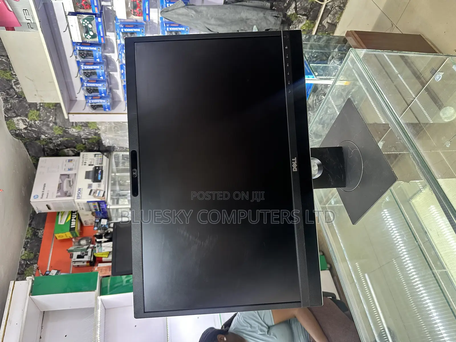 Dell 24.5 Inches Smart,Webcam, Monitor