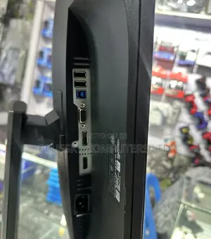 Dell 24.5 Inches Smart,Webcam, Monitor