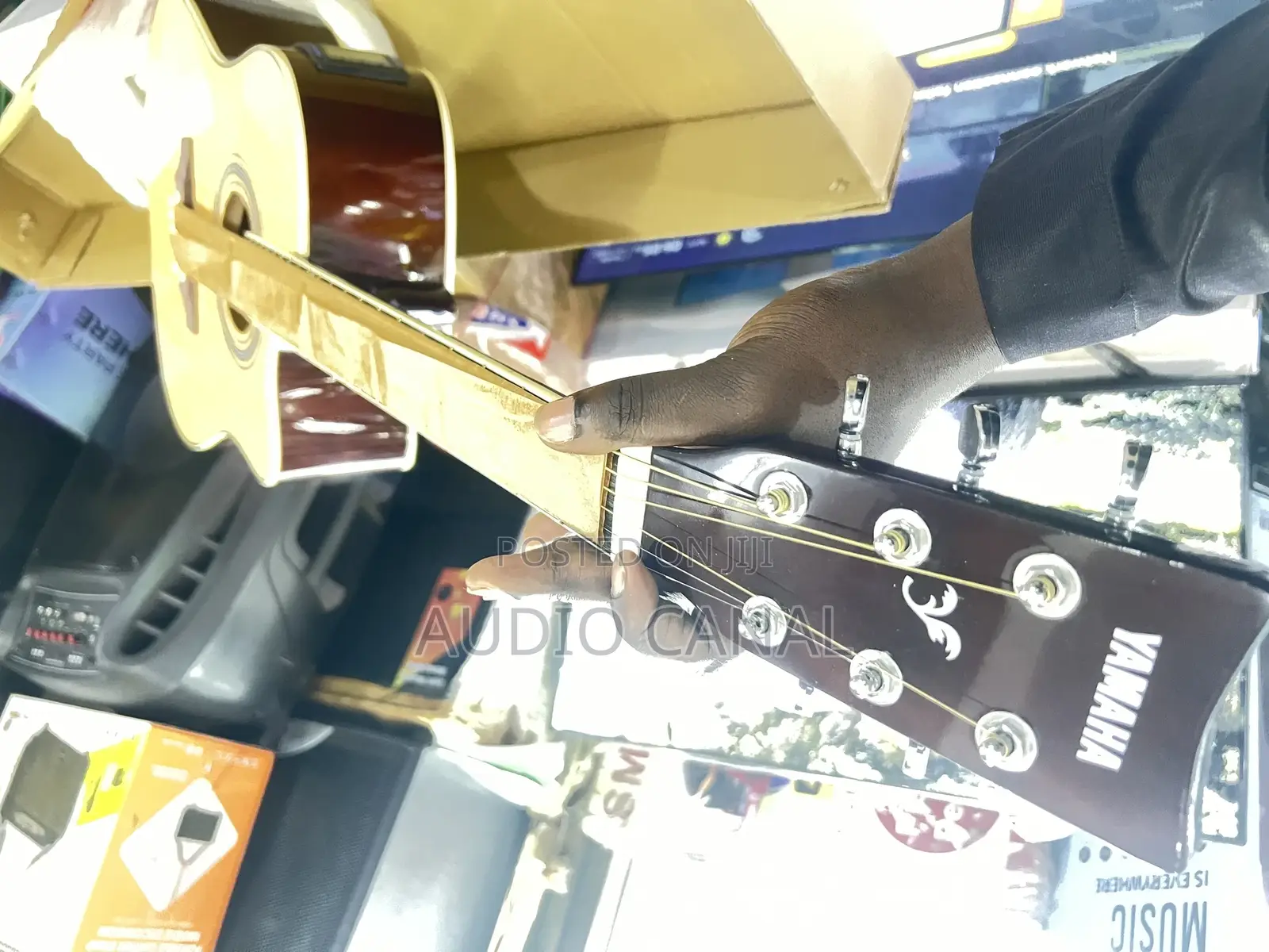 Yamaha Acoustic Guitar