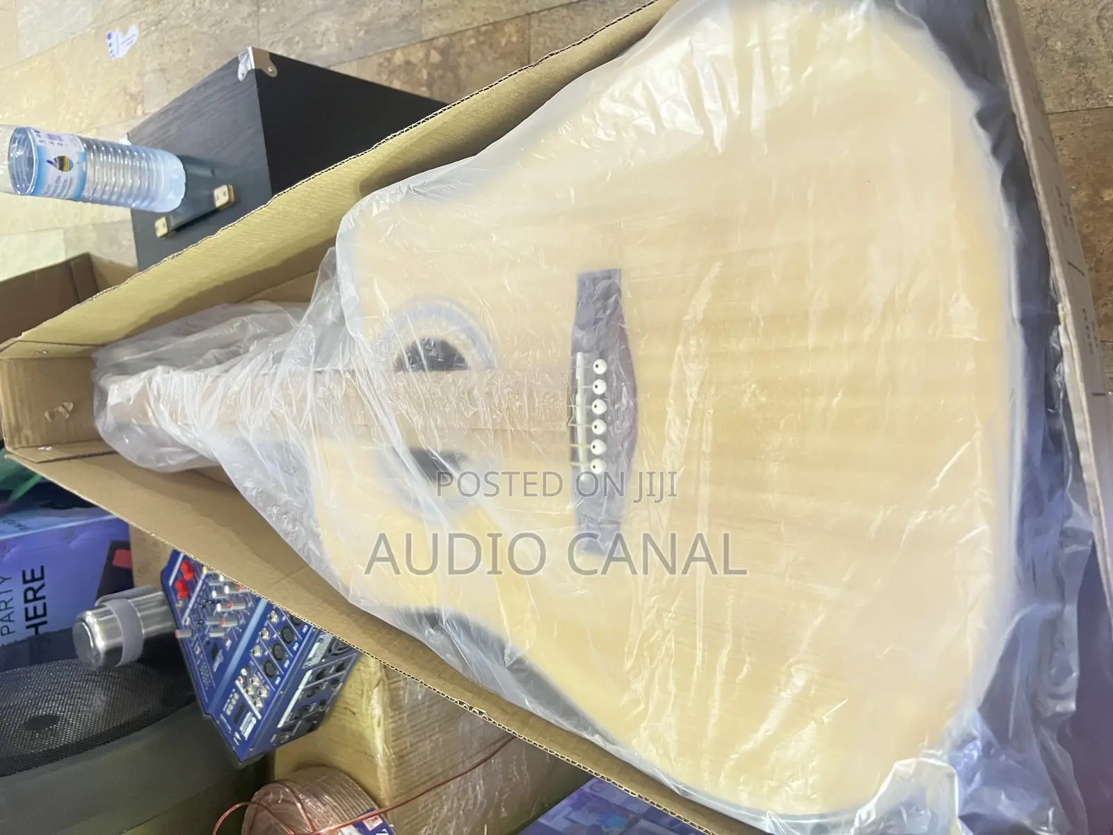 Yamaha Acoustic Guitar