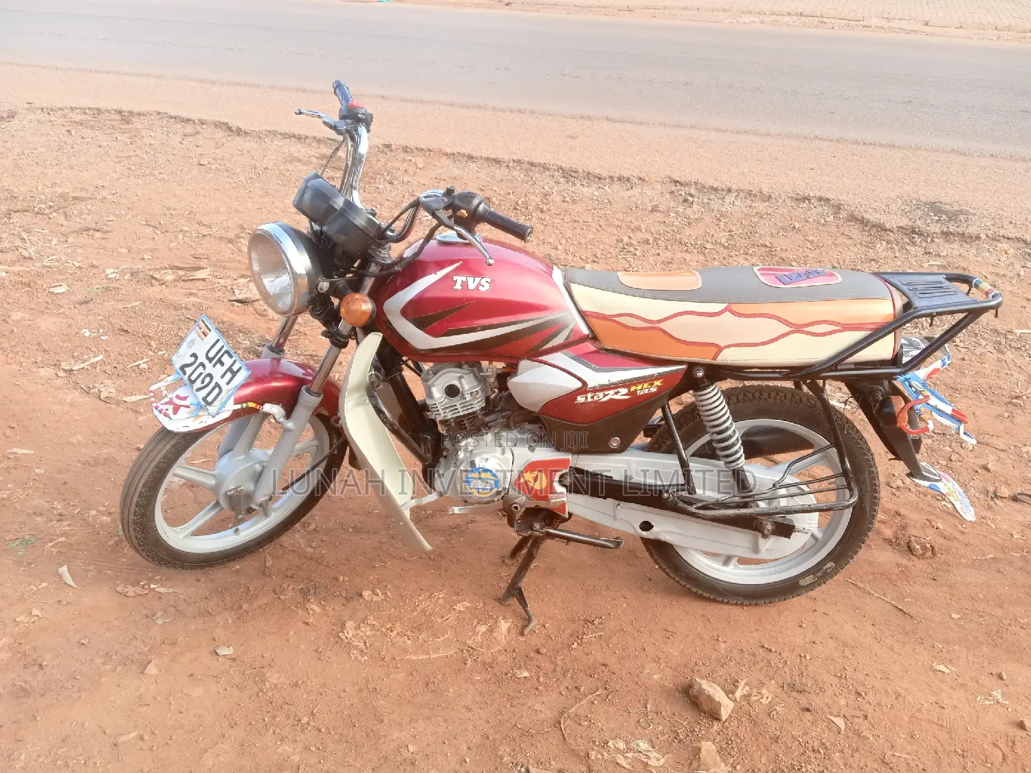TVS HLX 125 2023 Red