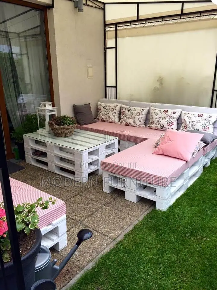 Pallet L Sofa of 6 Seater