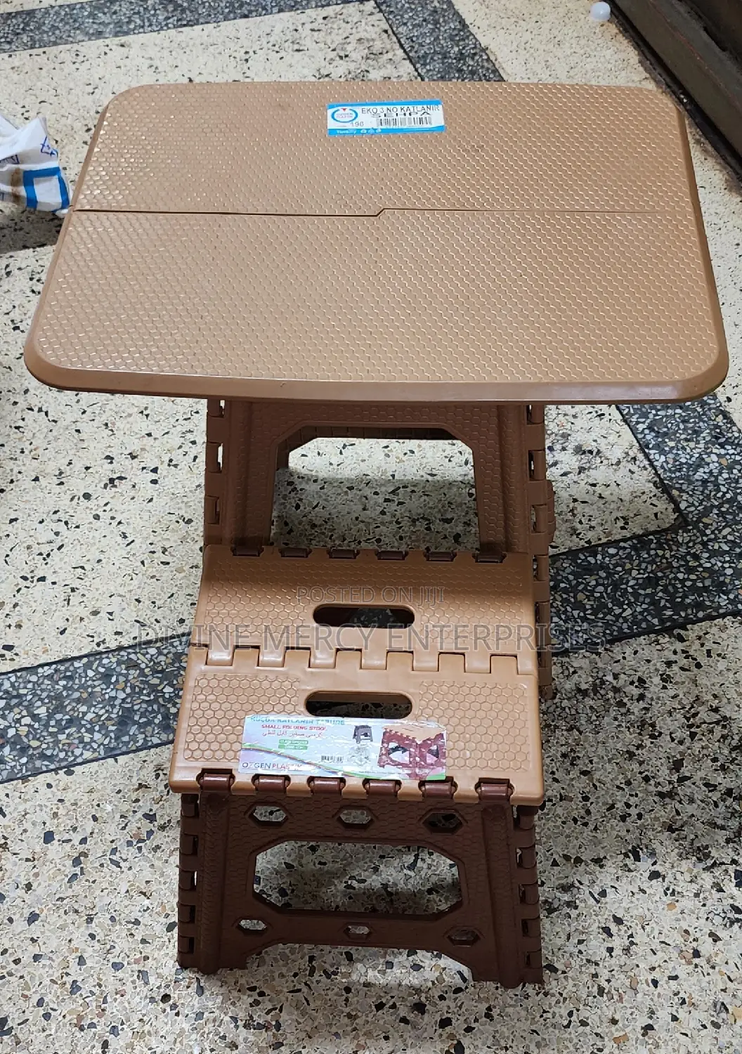 Set of Folded Chairs and Table (4chairs and One Table)