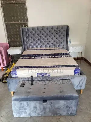 Dressed Bed With Auto Man
