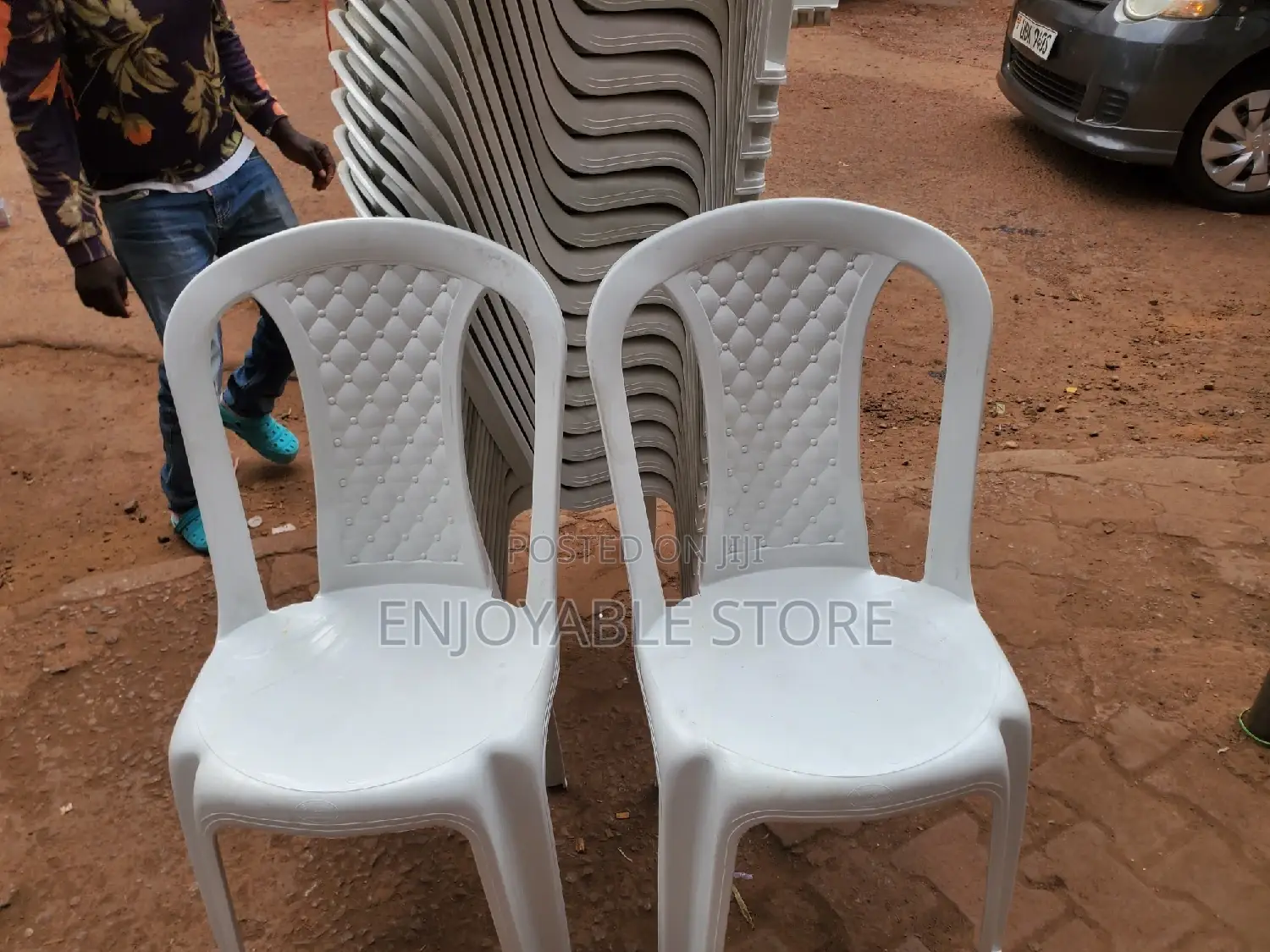 Plastic Chairs Plastic Chairs