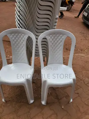 Plastic Chairs Plastic Chairs