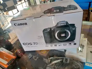 CANON EOS 7D Digital Camera