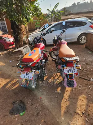 TVS HLX 125 2021 Red