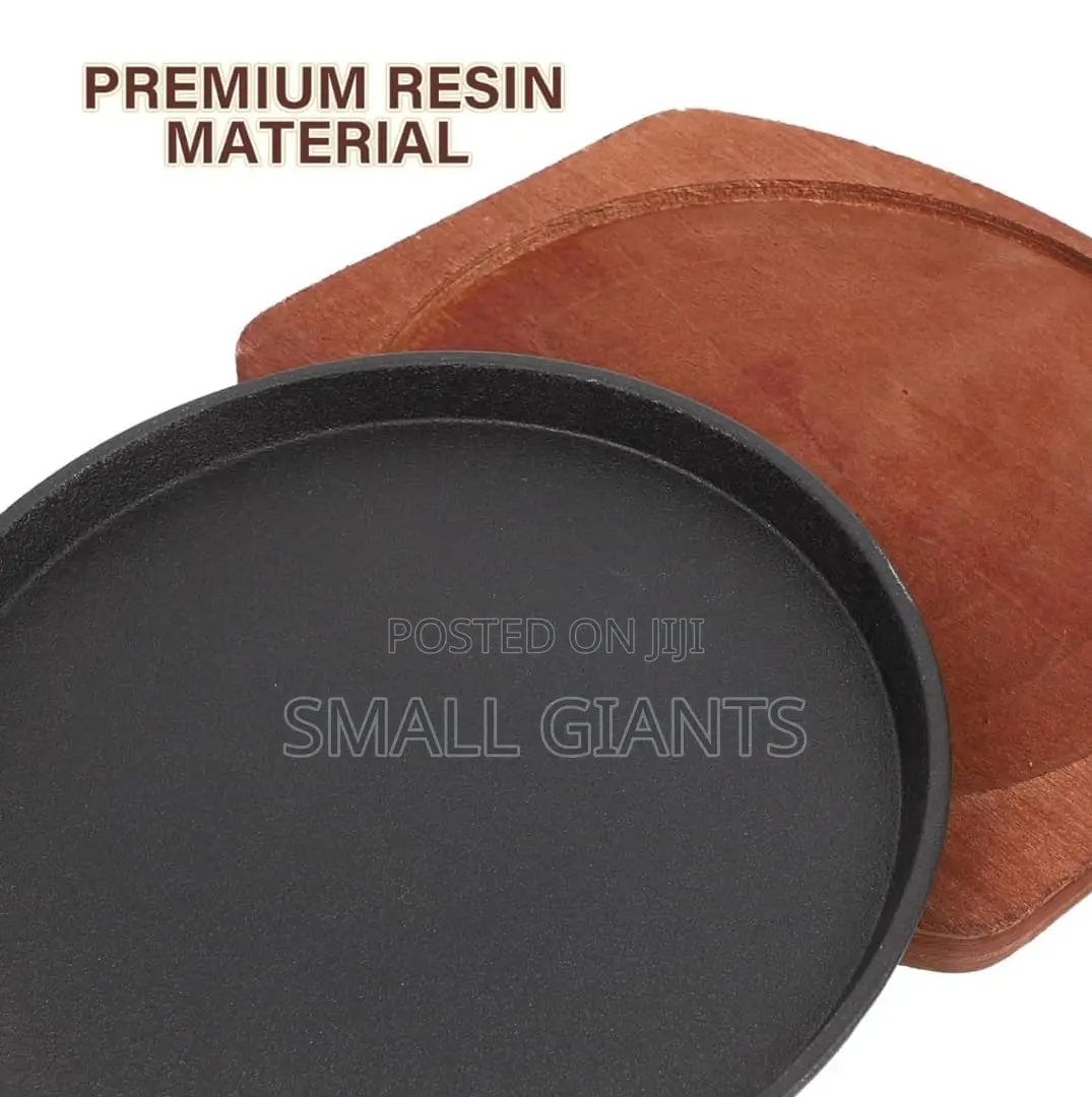 Kitchen Round Sizzling Plate With Wooden Base