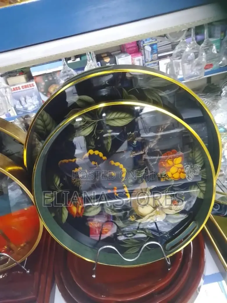 Executive Round Glass Trays